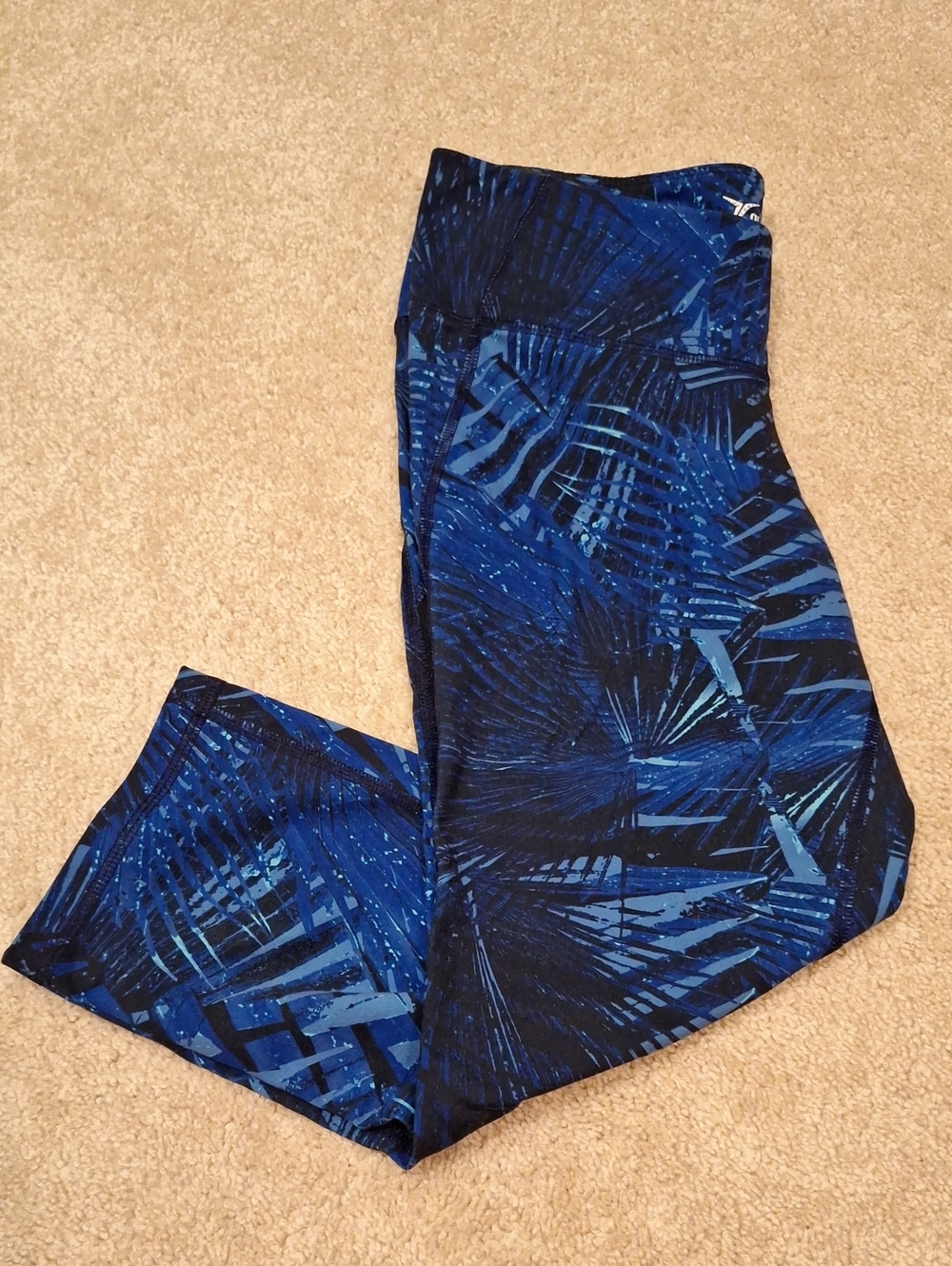Old Navy Blue Palm-Print Capris